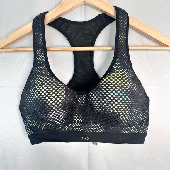 Victoria Sport VSX Logo Underwire Padded Sports Bra.  Size 32C - Picture 1 of 9